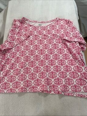 Kim Rogers White Short Sleeve Tee with Pink Medallion Print